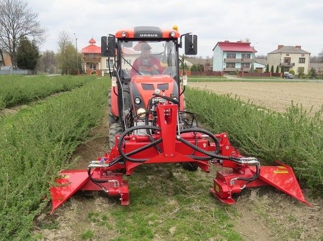 Multifunkční stroj pro sady a plantáže